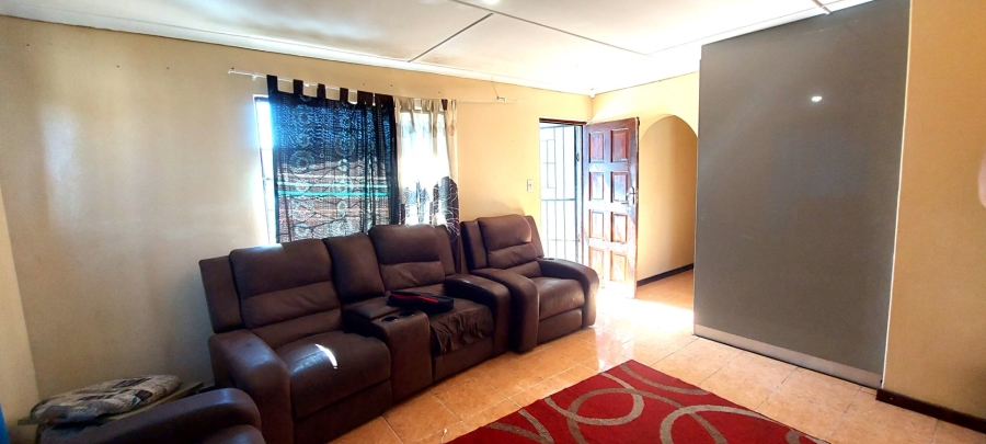 3 Bedroom Property for Sale in Highgate Eastern Cape